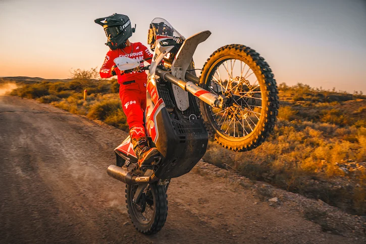 Kove 450 Rally vs. hagyományos ADV modellek
